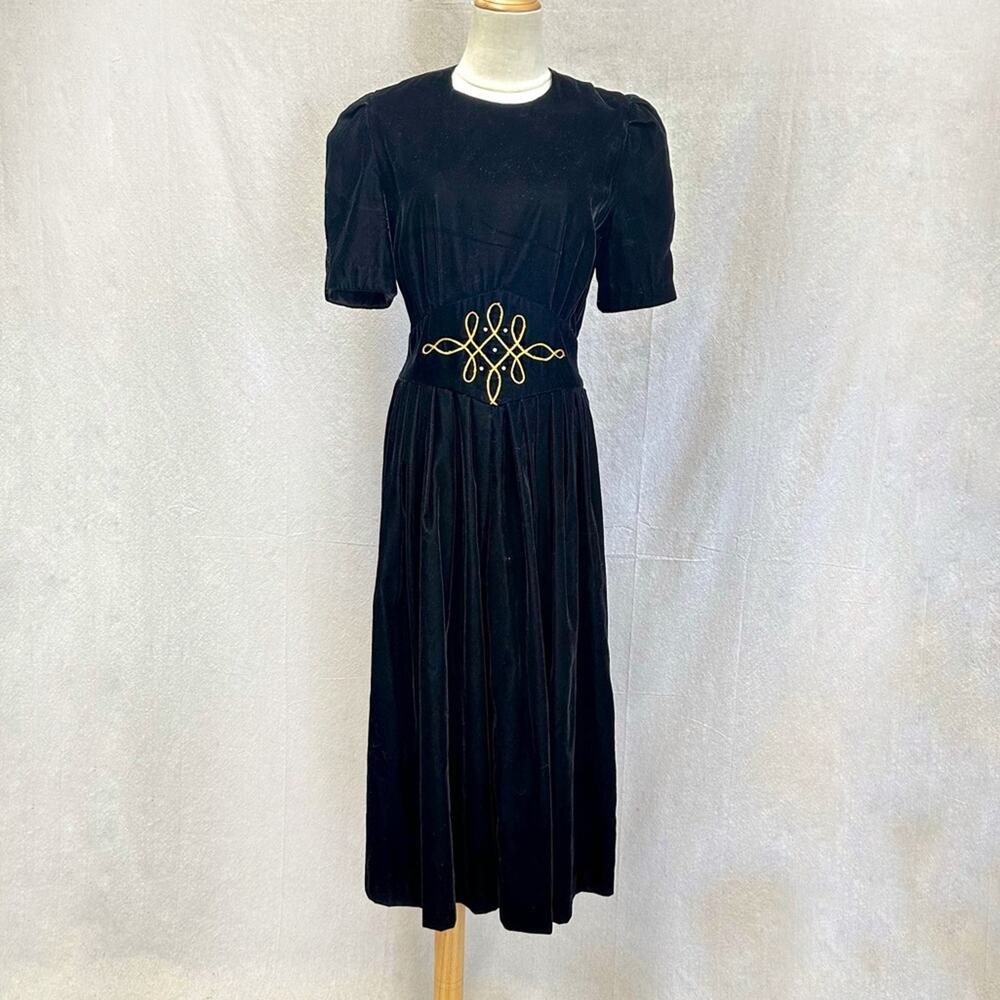 Jessica Howard vintage 80s black velvet short sleeve maxi dress Size 8‎